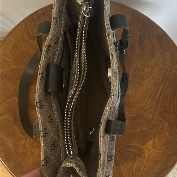 Dooney & Bourke Black and Tan Shoulder Bag - Picture 3 of 7